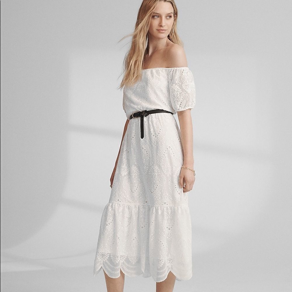 ✨HP✨Eyelet Lace Off The Shoulder Midi Dress✨